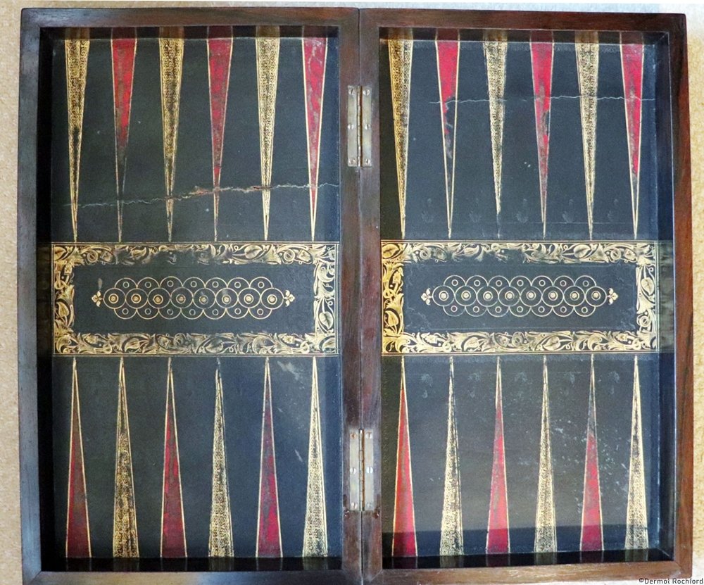 Antique english box chess board