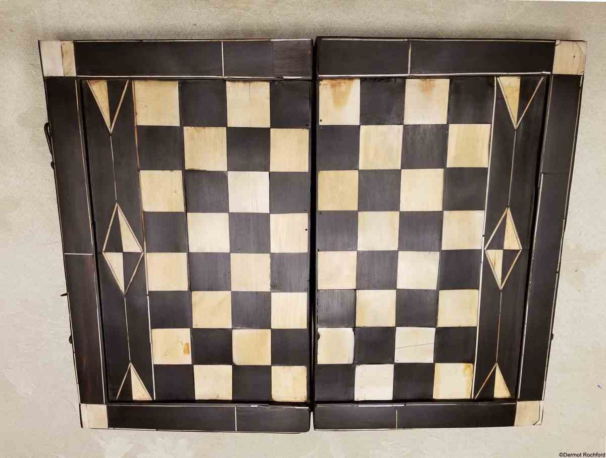 Fine Early Italian Gamesbox / Chess