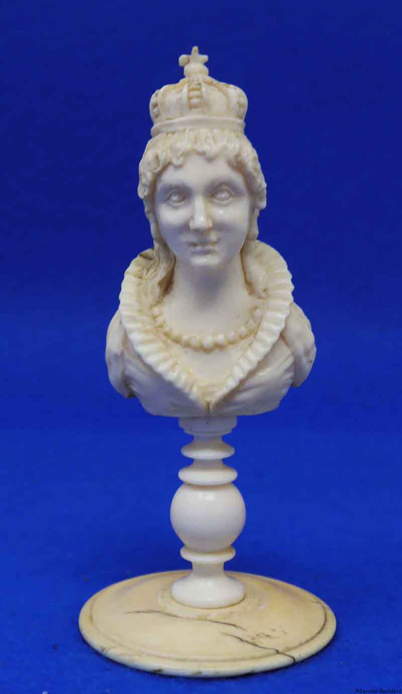 Antique french Chess Set Pieces