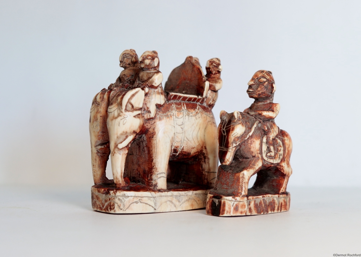 Antique Indina Chess Set Pieces