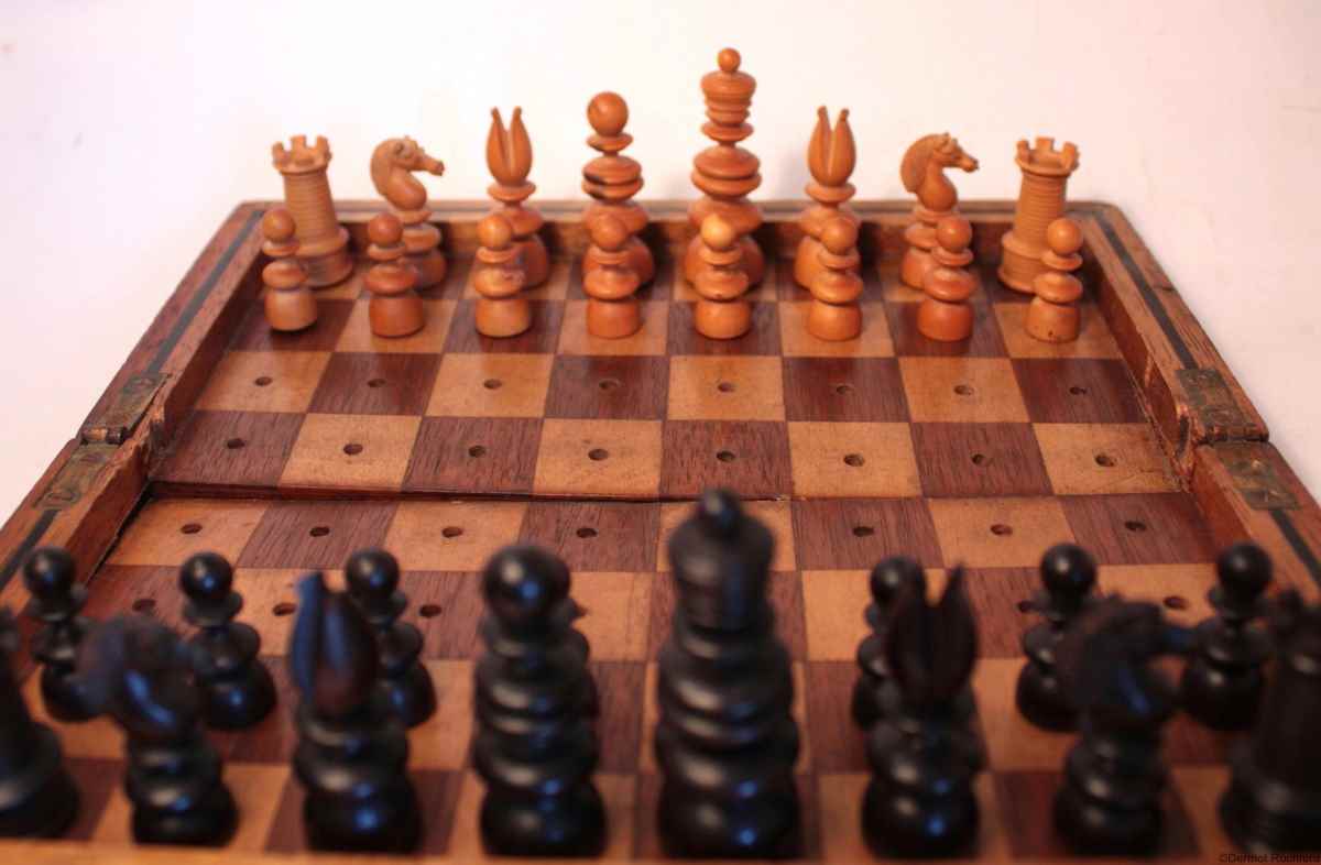 Antique Calvert Traveler Chess Set