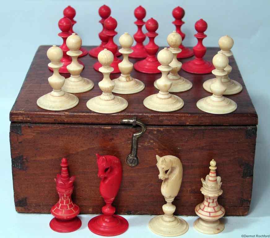 18th century Antique Chess Set