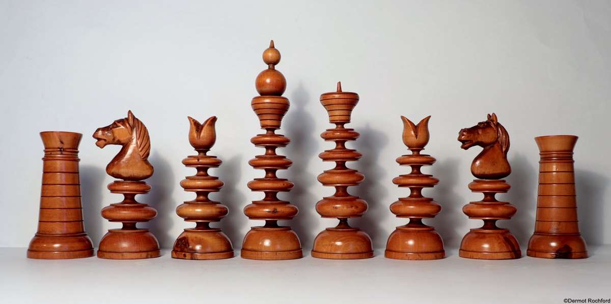 Fine continental paying chess set