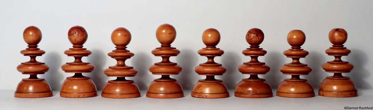 Fine continental paying chess set