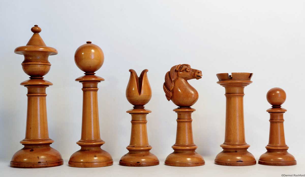 Antique Leuchars Upright Chess Set