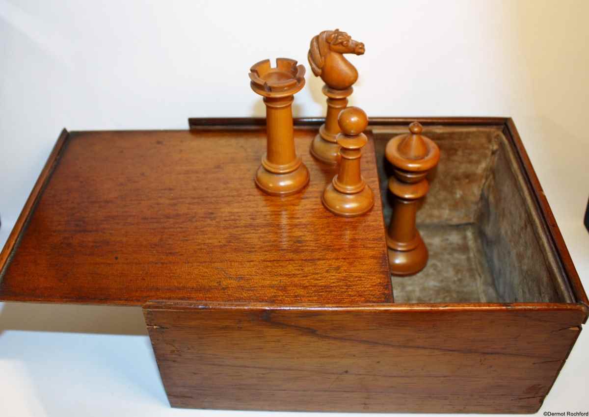 Antique Leuchars Upright Chess Set