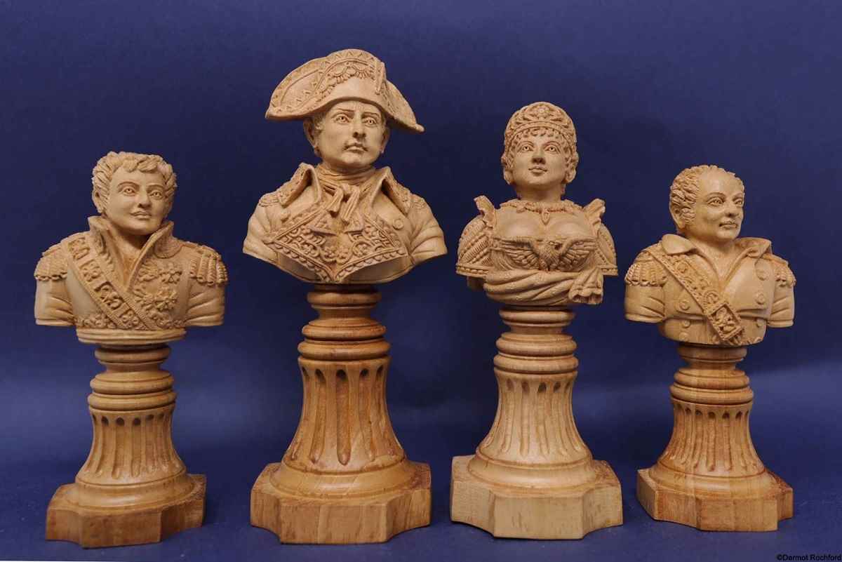 DK Bust Chess Set