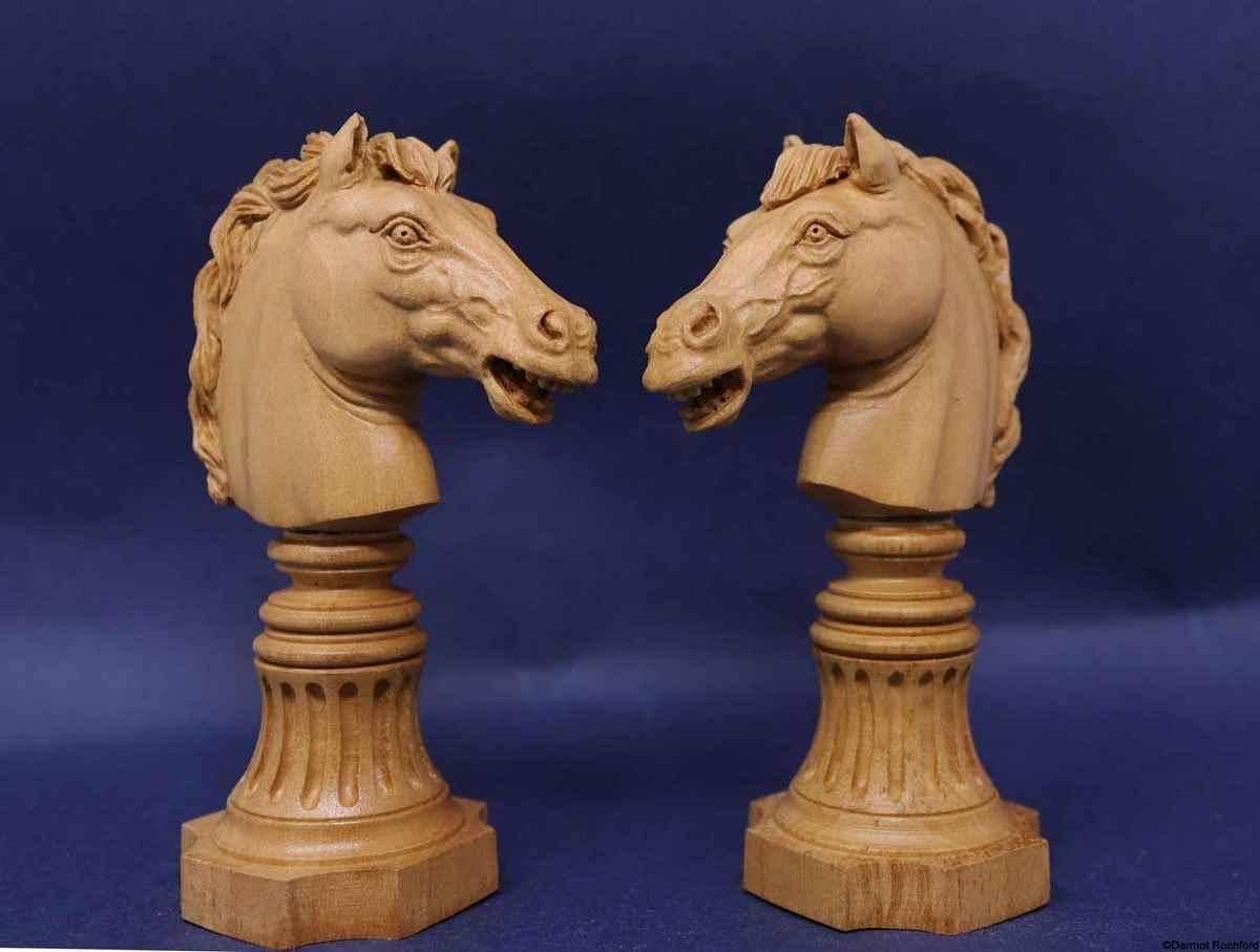 DK Bust Chess Set