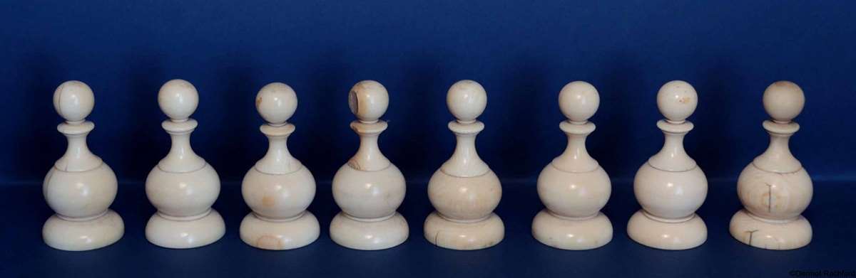 Early Antique English Chess Set