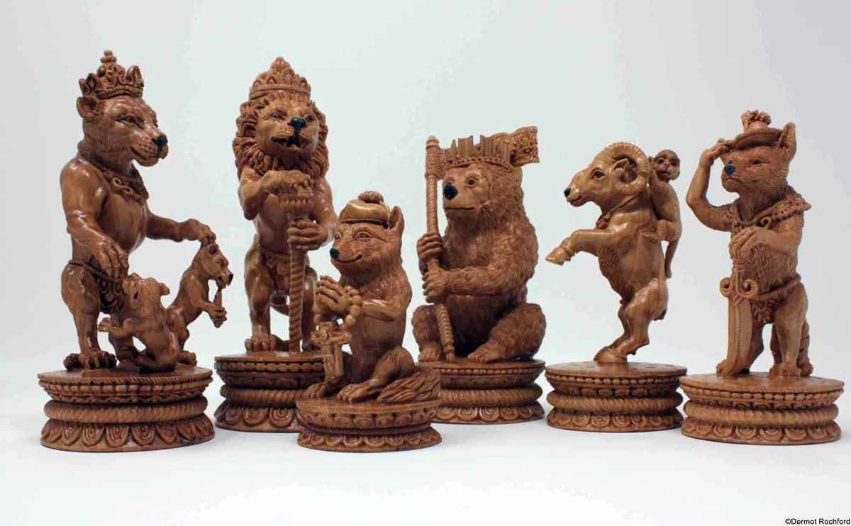 Exceptionally finely carved Reynard Chess Set