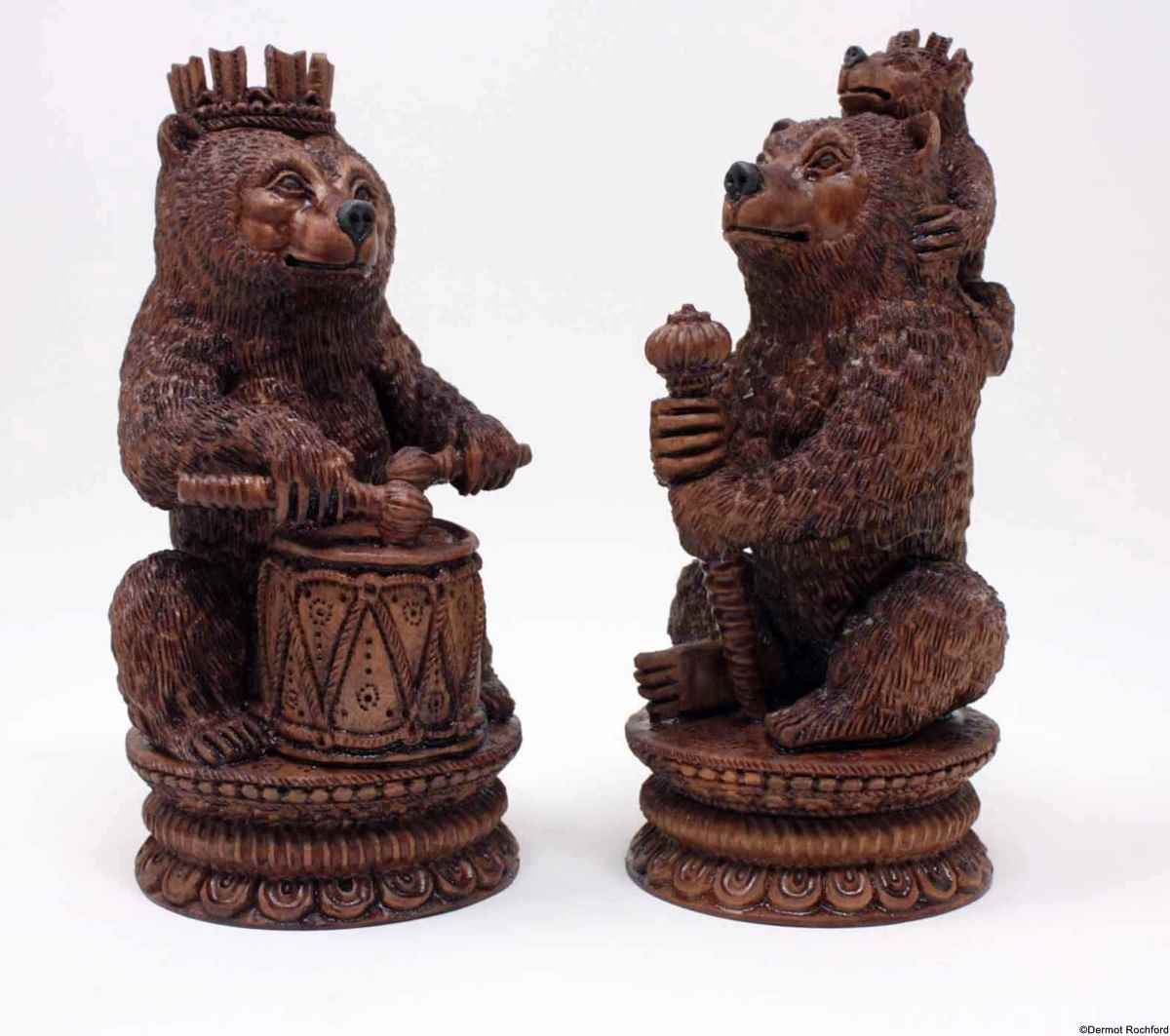 Exceptionally finely carved Reynard Chess Set