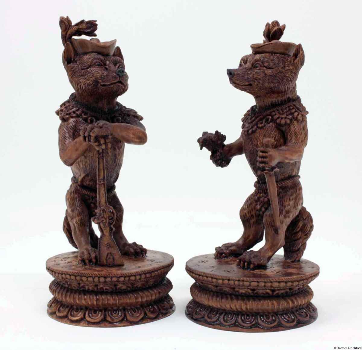 Exceptionally finely carved Reynard Chess Set