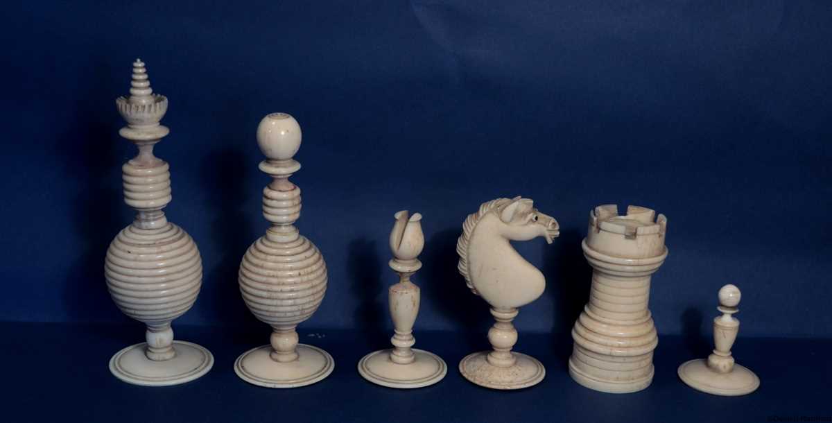 Antique English Bulbous Chess Set