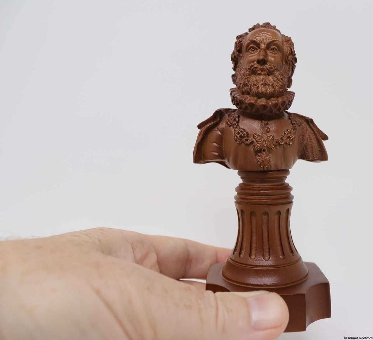 Antique Napoleon Bust Chess Set