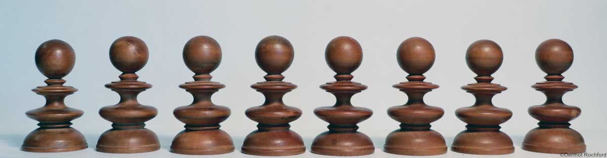 Early Antique English Chess Set