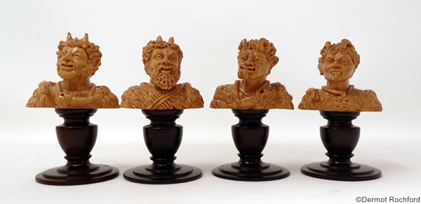 DK Good vs Evil Bust Chess Set