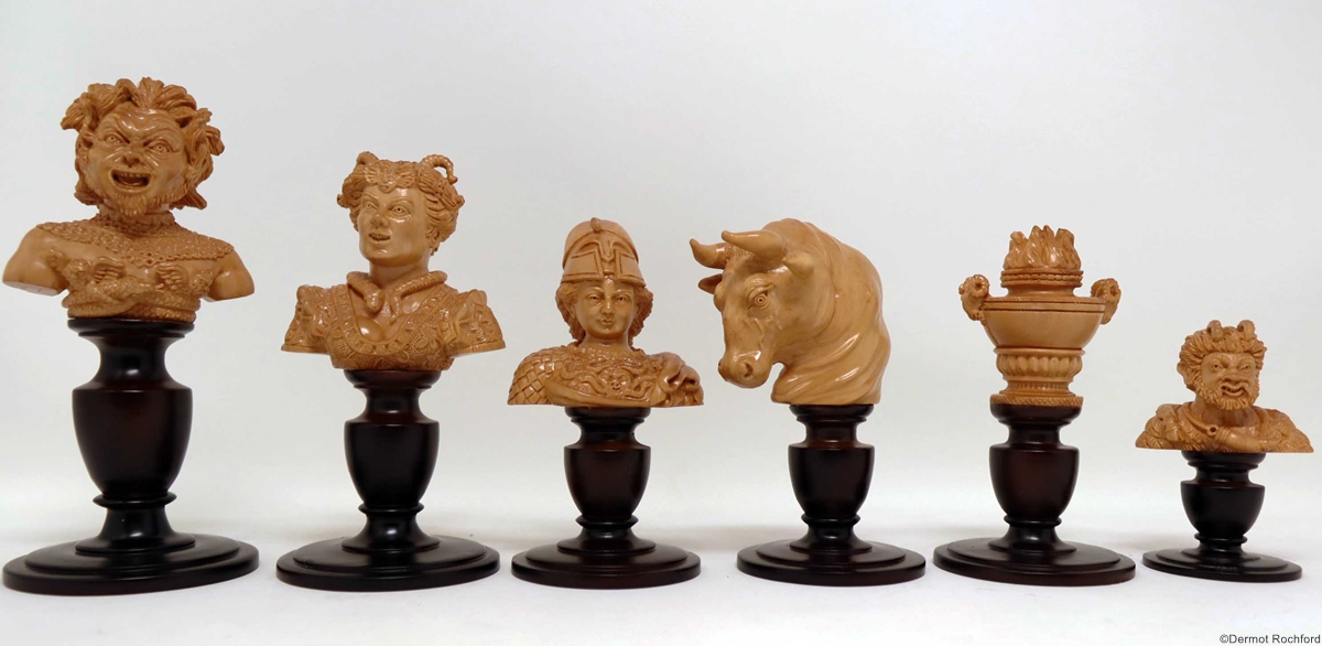 DK Bust Chess Set