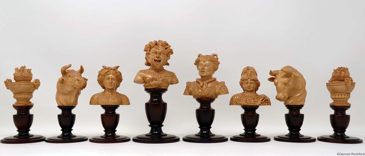 DK Bust Chess Set