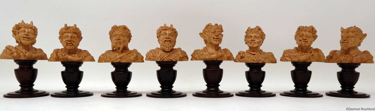 DK Bust Chess Set