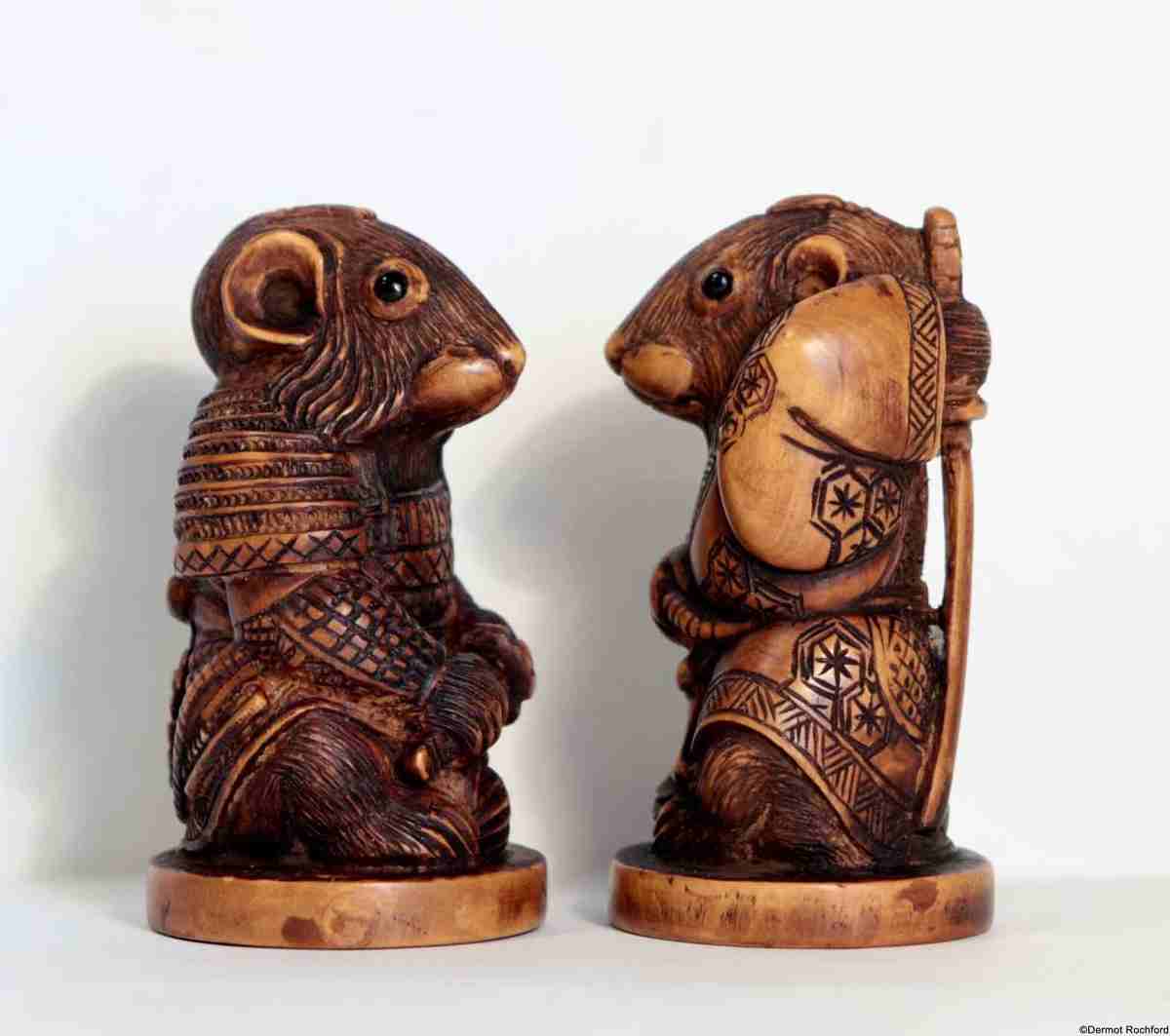 Fine Carved Netsuke Rat Chess Set