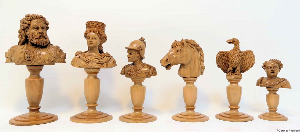 DK Bust Good vs Evil Chess Set