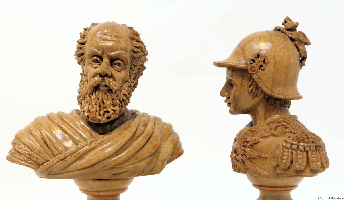 DK Bust Good vs Evil Chess Set