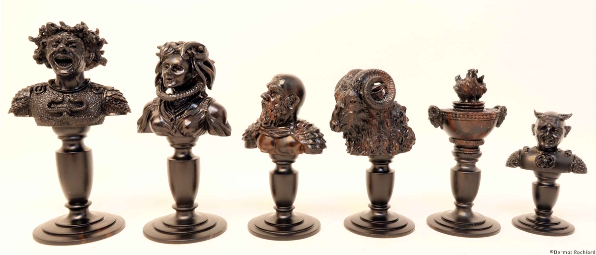 DK Bust Good vs Evil Chess Set