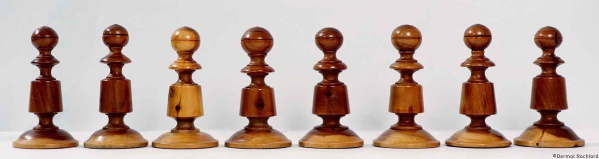 Antique Killarney Chess Set