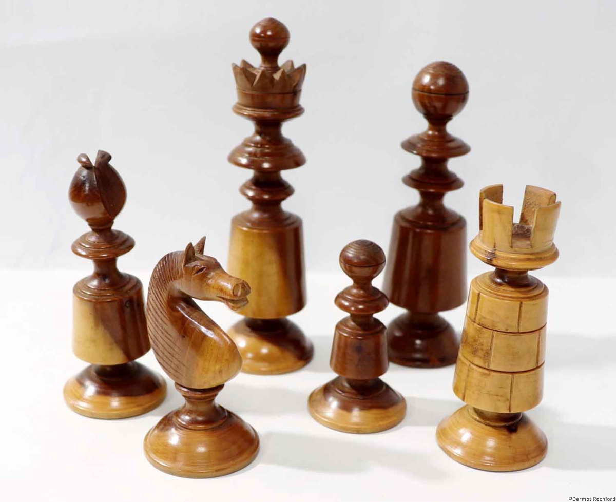 Antique Killarney Chess Set