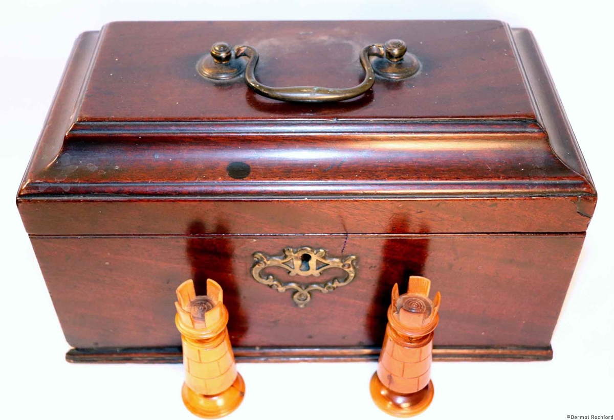 Antique Killarney Chess Set